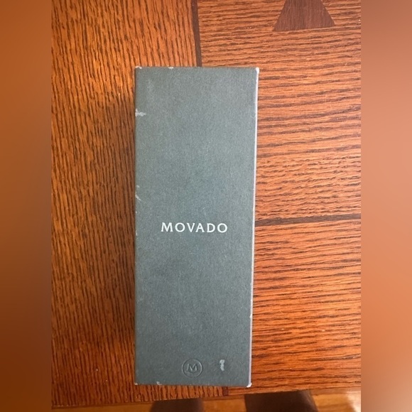 MOVADO men’s Museum Classic Watch Black Dial EUC Black Leather Band - Picture 4 of 4